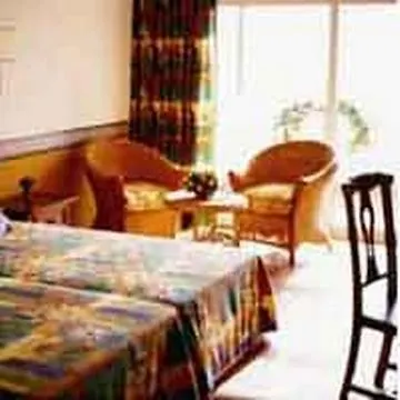 Отель Occidental Grand 4*